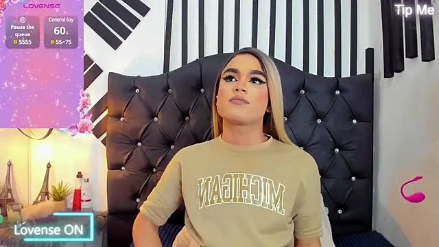 AllisonsweetZ online show from March 3, 1:15 pm