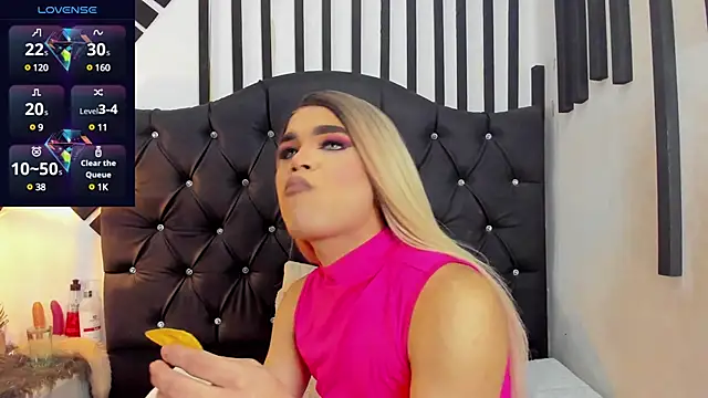 AllisonsweetZ online show from March 17, 8:04 pm