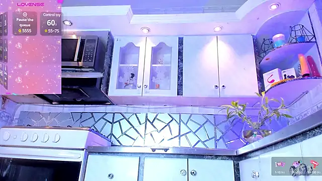 Riley Blue online show from January 13, 9:42 pm