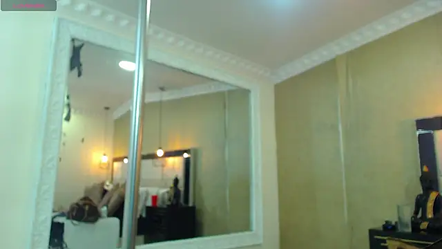 Snapshot of kimCosseyy chatting on March 9, 2:07 am kimCosseyy online show from March 9, 2:07 am