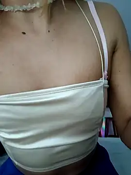 Snapshot of Yerucita chatting on March 18, 1:41 am Yerucita online show from March 18, 1:41 am
