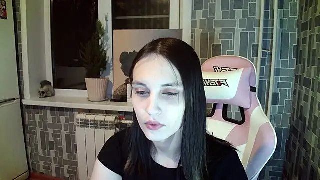 Snapshot of BlackHe4rts_ chatting on March 18, 10:48 pm BlackHe4rts online show from March 18, 10:48 pm