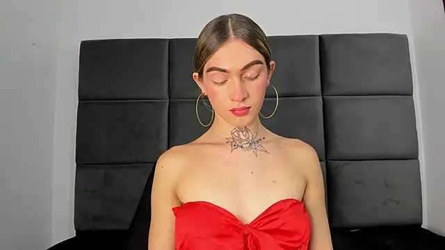 Snapshot of Lizz_Luna chatting on September 12, 2:46 pm Lizz Luna online show from September 12, 2:46 pm