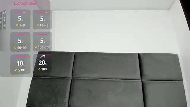 Snapshot of Lizz_Luna chatting on September 25, 2:13 pm Lizz Luna online show from September 25, 2:13 pm