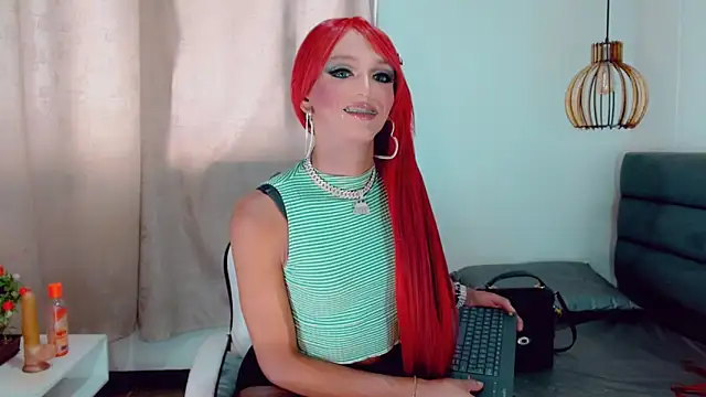 Snapshot of Oriana_braom chatting on January 17, 7:53 pm Oriana braom online show from January 17, 7:53 pm