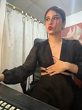 Snapshot of misstresbigcockts chatting on October 11, 4:31 pm misstresbigcockts online show from October 11, 4:31 pm