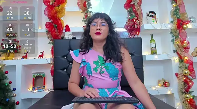 Snapshot of Elith_Berry69 chatting on December 22, 8:36 pm Elith Berry69 online show from December 22, 8:36 pm