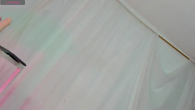 Snapshot of Itsme_Daniela chatting on September 27, 7:23 pm Itsme Daniela online show from September 27, 7:23 pm