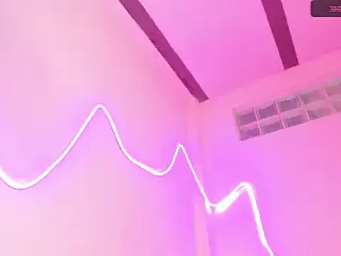 Snapshot of melissa_hot22 chatting on January 24, 1:13 am melissa hot22 online show from January 24, 1:13 am