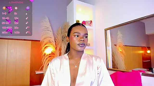 Snapshot of CamiEstrada chatting on March 10, 9:18 pm CamiEstrada online show from March 10, 9:18 pm