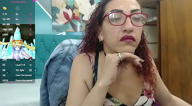Snapshot of sabrina_dupont chatting on February 25, 12:55 pm sabrina dupont online show from February 25, 12:55 pm