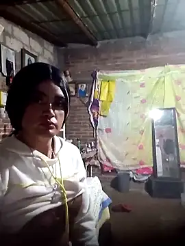 yovana13 online show from October 15, 6:57 am