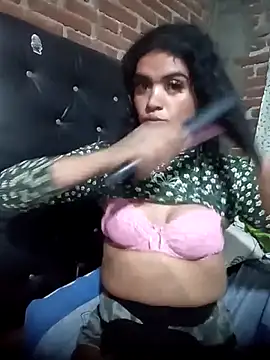 yovana13 online show from October 22, 12:01 am