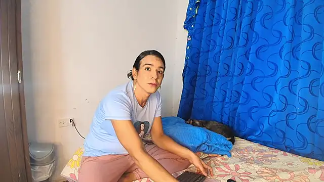 Oh Tique online show from November 14, 7:44 pm