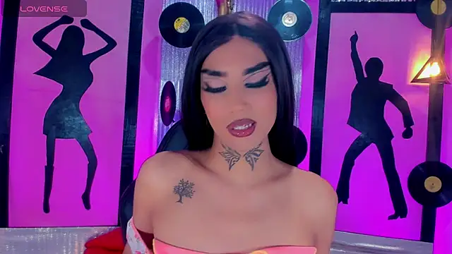 Snapshot of Angel21___ chatting on October 7, 7:15 pm Angel21 online show from October 7, 7:15 pm