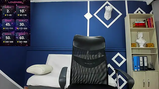 Snapshot of charolbruce_1 chatting on March 7, 12:16 pm charolbruce 1 online show from March 7, 12:16 pm