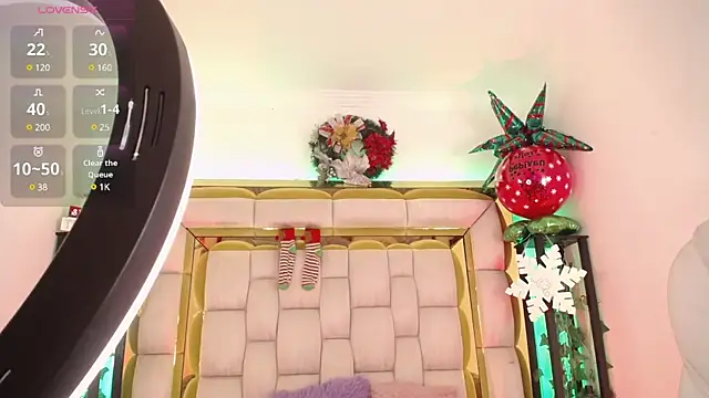 Snapshot of Princess_Helena chatting on December 20, 5:36 am Princess Helena online show from December 20, 5:36 am