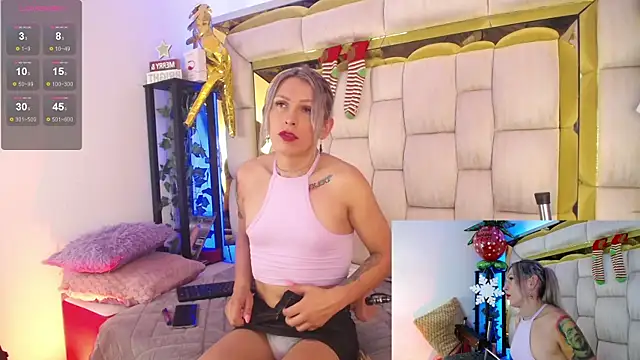 Snapshot of Princess_Helena chatting on December 22, 3:44 am Princess Helena online show from December 22, 3:44 am