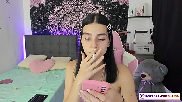 Snapshot of jade_dakota__ chatting on January 5, 10:40 pm jade dakota online show from January 5, 10:40 pm
