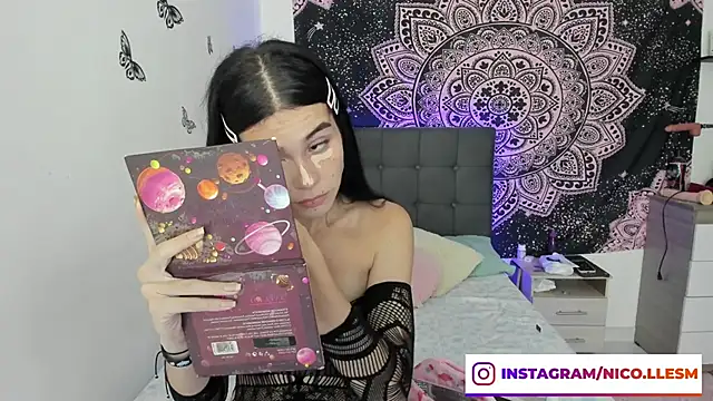Snapshot of jade_dakota__ chatting on January 26, 10:35 pm jade dakota online show from January 26, 10:35 pm