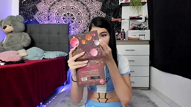 Snapshot of jade_dakota__ chatting on February 28, 11:01 pm jade dakota online show from February 28, 11:01 pm