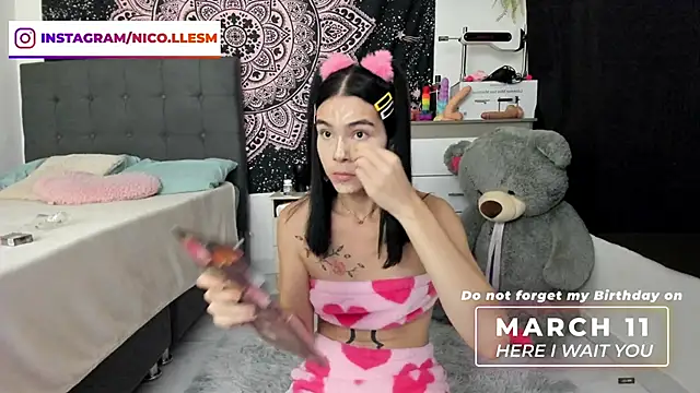 Snapshot of jade_dakota__ chatting on March 8, 10:45 pm jade dakota online show from March 8, 10:45 pm