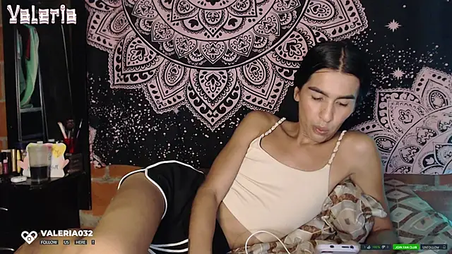 Snapshot of liissa_0 chatting on September 13, 1:33 am liissa 0 online show from September 13, 1:33 am