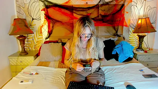 amazing dolltsx online show from October 21, 9:49 pm