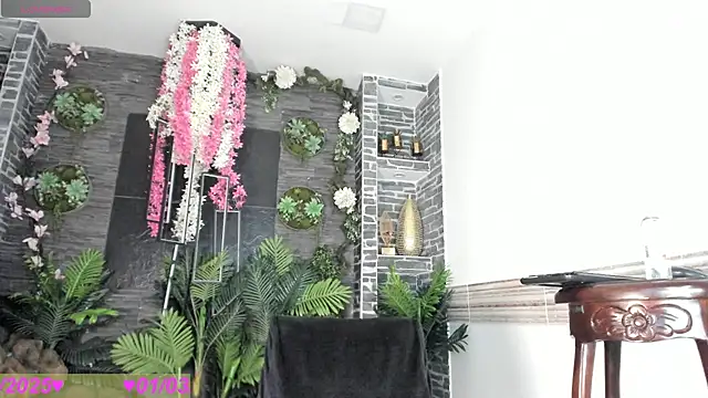 Snapshot of Tamara_Sex7 chatting on March 1, 9:37 pm Tamara Sex7 online show from March 1, 9:37 pm