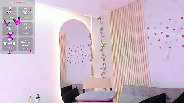 Snapshot of Aria_montgomeri chatting on March 8, 1:03 pm Aria montgomeri online show from March 8, 1:03 pm