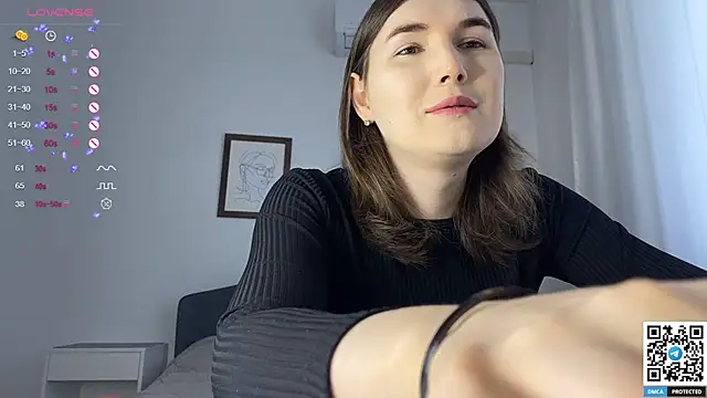 Snapshot of Maria_Bowie chatting on December 13, 10:41 am Maria Bowie online show from December 13, 10:41 am