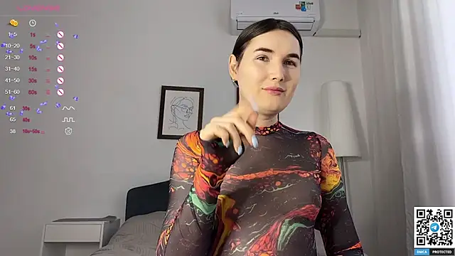 Snapshot of Maria_Bowie chatting on December 19, 9:18 am Maria Bowie online show from December 19, 9:18 am