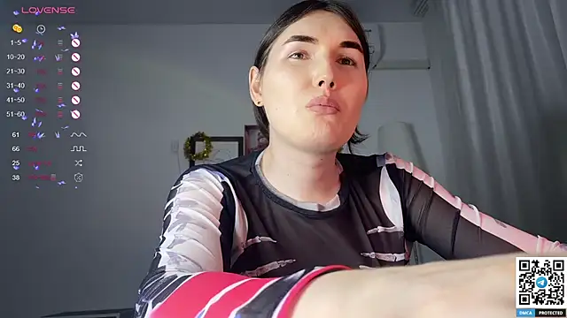 Snapshot of Maria_Bowie chatting on January 17, 6:25 pm Maria Bowie online show from January 17, 6:25 pm
