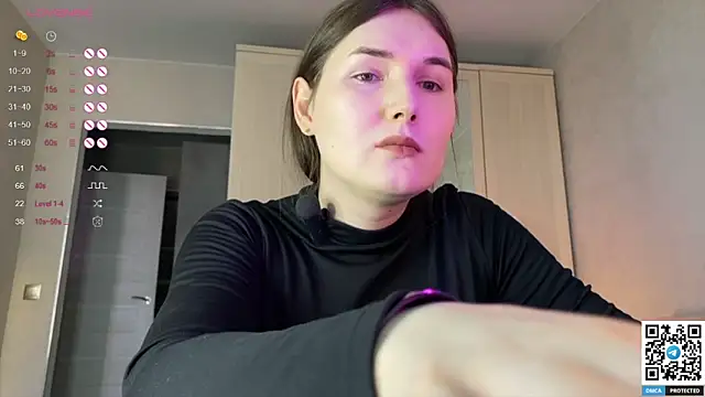 Snapshot of Maria_Bowie chatting on September 25, 7:37 am Maria Bowie online show from September 25, 7:37 am