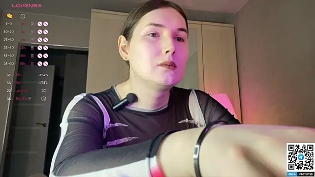 Snapshot of Maria_Bowie chatting on October 7, 7:31 am Maria Bowie online show from October 7, 7:31 am