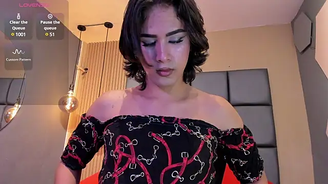 Snapshot of HOTTY_RED_ chatting on December 19, 6:56 pm HOTTY RED online show from December 19, 6:56 pm
