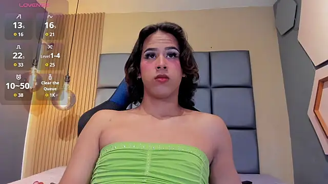 Snapshot of HOTTY_RED_ chatting on February 12, 6:09 pm HOTTY RED online show from February 12, 6:09 pm
