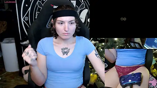 Snapshot of BrandiWRLD_999 chatting on January 1, 7:32 pm BrandiWRLD 999 online show from January 1, 7:32 pm