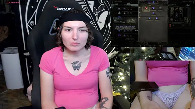 Snapshot of BrandiWRLD_999 chatting on January 3, 5:28 am BrandiWRLD 999 online show from January 3, 5:28 am