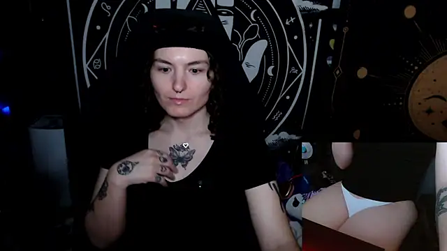Snapshot of BrandiWRLD_999 chatting on October 1, 9:04 pm BrandiWRLD 999 online show from October 1, 9:04 pm