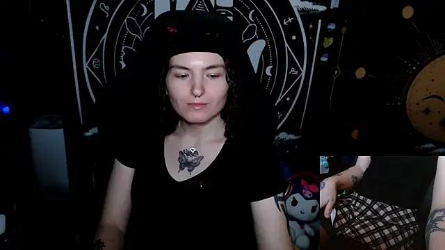 Snapshot of BrandiWRLD_999 chatting on October 2, 9:14 pm BrandiWRLD 999 online show from October 2, 9:14 pm