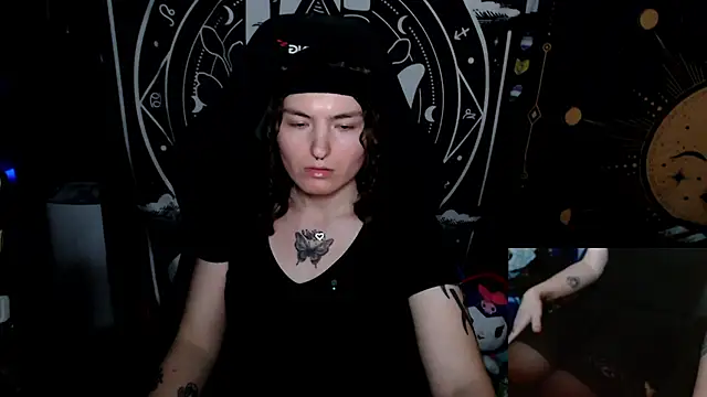 Snapshot of BrandiWRLD_999 chatting on October 4, 8:09 pm BrandiWRLD 999 online show from October 4, 8:09 pm