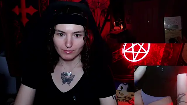 BrandiWRLD 999 online show from October 16, 1:50 am