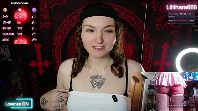 BrandiWRLD 999 online show from November 21, 8:32 pm