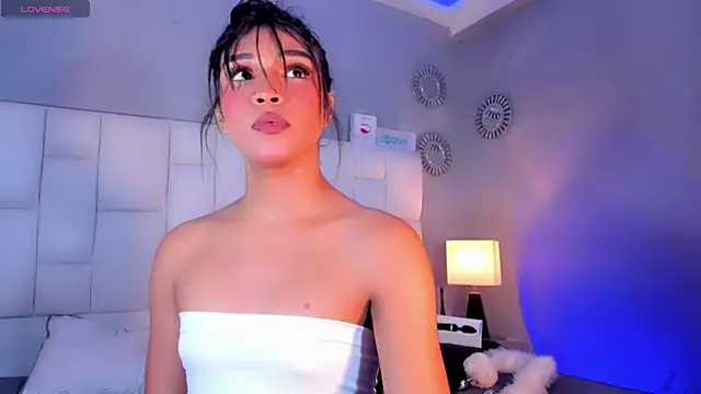 Snapshot of ValentinaMarinn chatting on December 30, 10:01 pm ValentinaMarinn online show from December 30, 10:01 pm