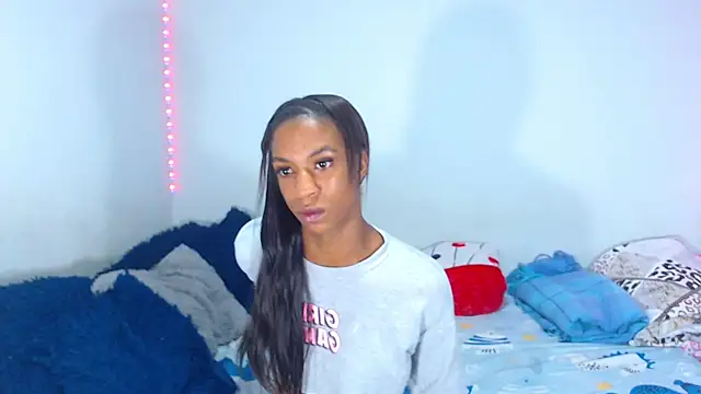Snapshot of JessicaEbony chatting on December 28, 11:59 pm JessicaEbony online show from December 28, 11:59 pm