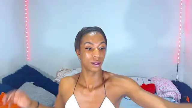 Snapshot of JessicaEbony chatting on January 9, 12:35 am JessicaEbony online show from January 9, 12:35 am