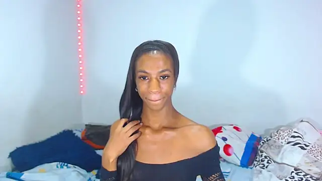 Snapshot of JessicaEbony chatting on January 11, 12:22 am JessicaEbony online show from January 11, 12:22 am