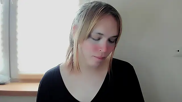 Snapshot of fem_to chatting on February 24, 9:00 am fem to online show from February 24, 9:00 am