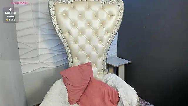 rihannagil online show from March 5, 6:07 am